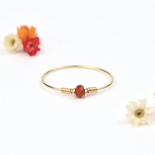 Bague fine minimaliste en or rempli 14k et cornaline - bague empilable