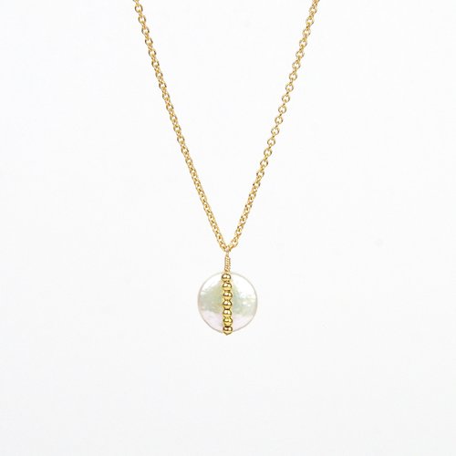Collier fin en or laminé et pendentif nacré en perle d'eau douce et perles d'or - collier pleine lune sélène