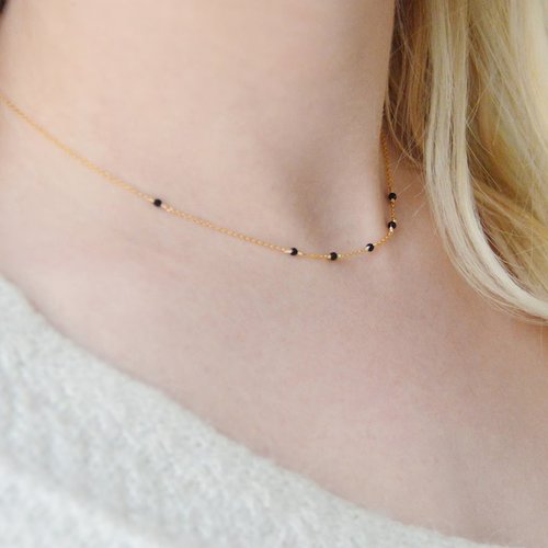Collier fin minimaliste en or laminé 14k et onyx