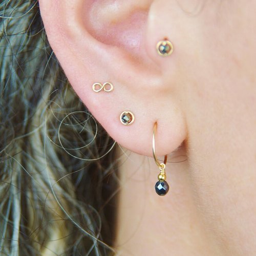 Puces d'oreille infini en or laminé 14k - puces et bijoux d'oreilles