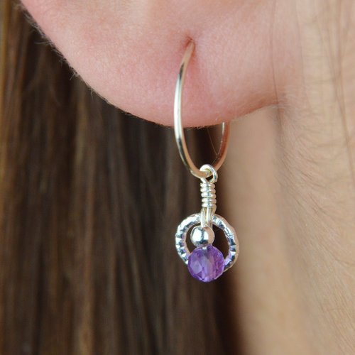 Petites créoles fines en argent 925 et améthyste - créoles pendentifs améthyste - boucles d'oreilles en argent ou en or laminé 14k