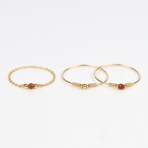 Trio de bagues fines empilables en or laminé et jaspe rouge - lot de bagues minimalistes en argent 925 ou en or