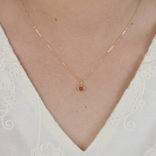 Collier fin en or laminé 14k, pendentif cercle martelé et jaspe rouge - collier fin en argent 925 ou en or