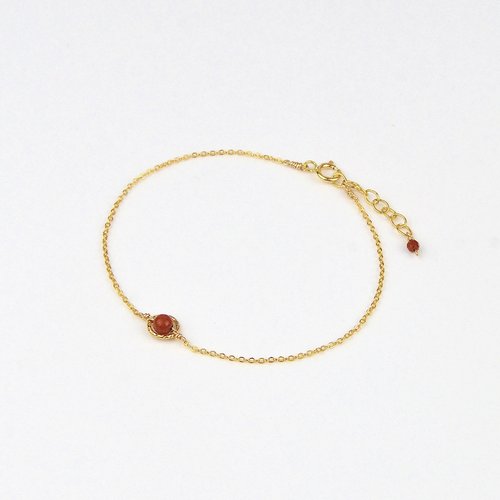 Bracelet fin en or laminé et jaspe rouge - bracelet minimaliste en argent 925 ou en or - pendentif anneau martelé en or