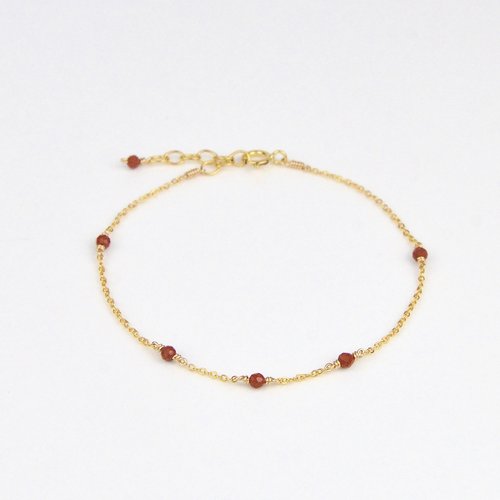 Bracelet fin multi-pierres en or laminé et jaspe rouge - bracelet minimaliste en argent 925 ou en or - bijoux pierres fines naturelles