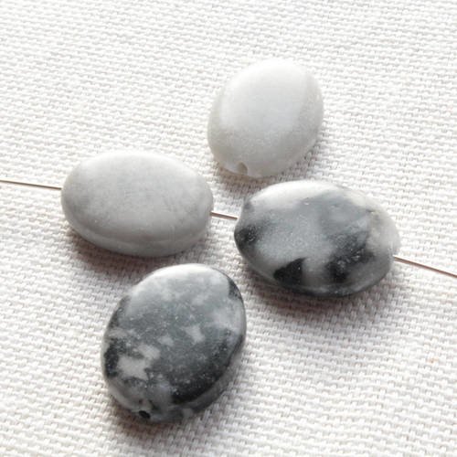Petit prix : 5 perles galet en jaspe zébré naturel   +/- 18 à 20 x 13 à 15 x 4mm             lbp00220 