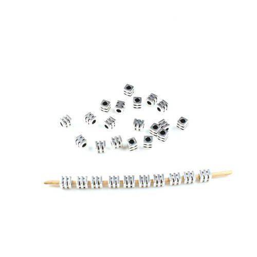 10 perles cube strié en métal zamak / zamac +/- 3.8mm x 3.4mm 