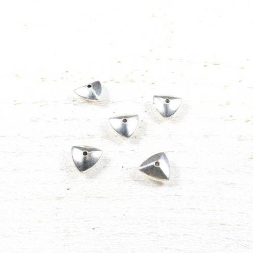 10 perles triangle en métal couleur argenté 9 x 9 x 4mm 