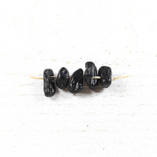 5 perles nugget / pépite de tectite noire naturelle +/- 10 à 16mm x 6 à 13mm x 5 à 11mm    lbp00719 