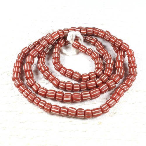 10 perles artisanales de java en verre recyclé rouge strié  +/- 4 à 6mm