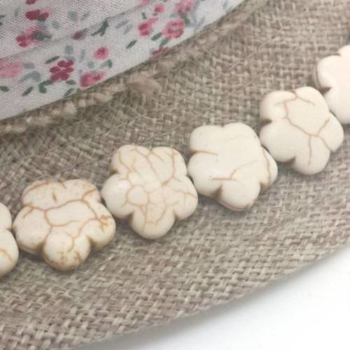 8 perles fleurs en howlite blanc ivoire 5x15mm (ph203) 