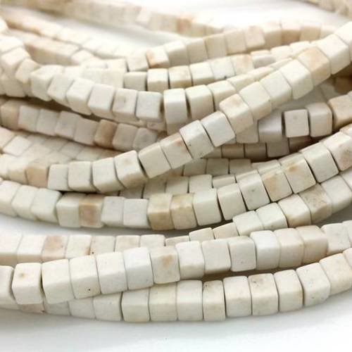 50 perles cubes en howlite blanc ivoire 4x4mm (ph128) 