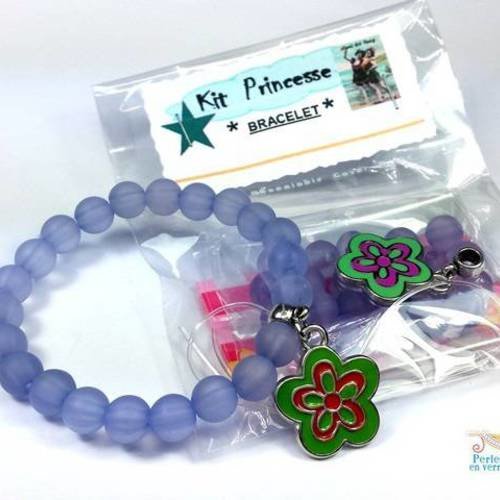 Kit princesse! un bracelet perles bleues breloque fleur émaillée  (kit54) 