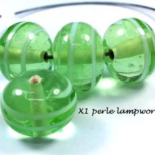 1 perle lampwork vert transparent spirale blanche 13x17mm, artisanat indien (pv583) 