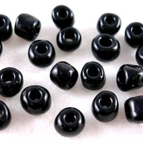 30 grammes grosses perles rocailles, noir brillant opaque, 4mm, (roc17) 