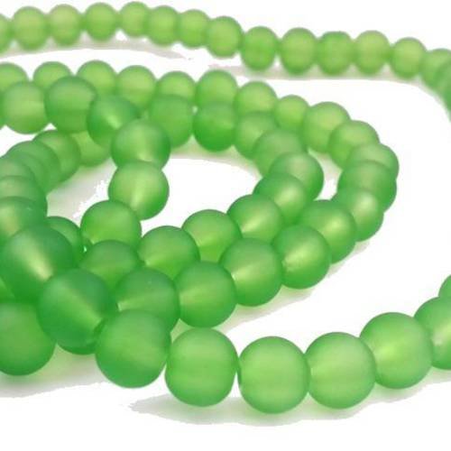 Vert pomme: 1 fil de 140 perles en verre frosted, effet givré , 6mm ( pv486) 