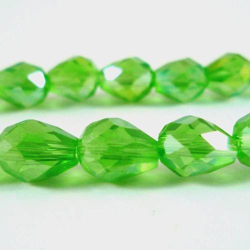 20 perles en verre lustré ab, gouttes vertes à facettes 5x7mm, (pv367) 