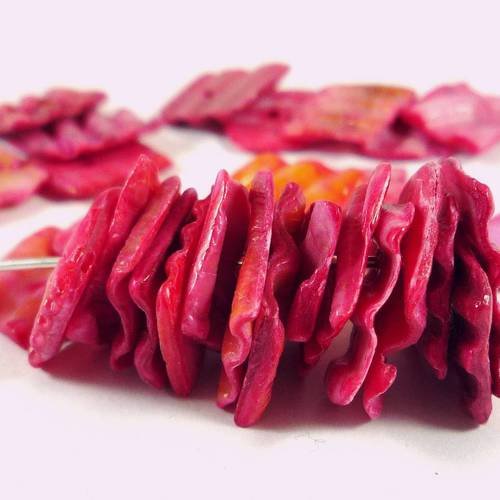 30 perles tranches de coquillage rose corail, (pn25) 