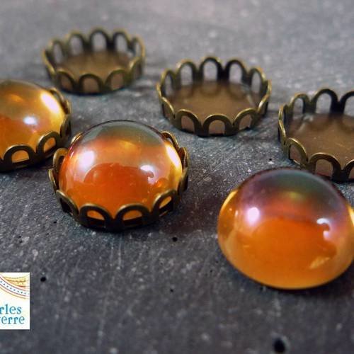 10 pièces: 5 supports dentelle bronze + 5 cabochons verre lustré orange 10mm (su29) 