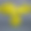 20 pétales breloques en  lucite jaune, 13x17mm (ps57) 