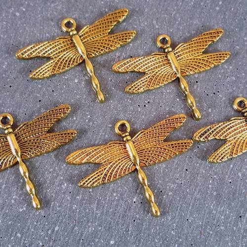 5  breloques libellules, métal doré couleur or, 26x35mm, (bre182)
