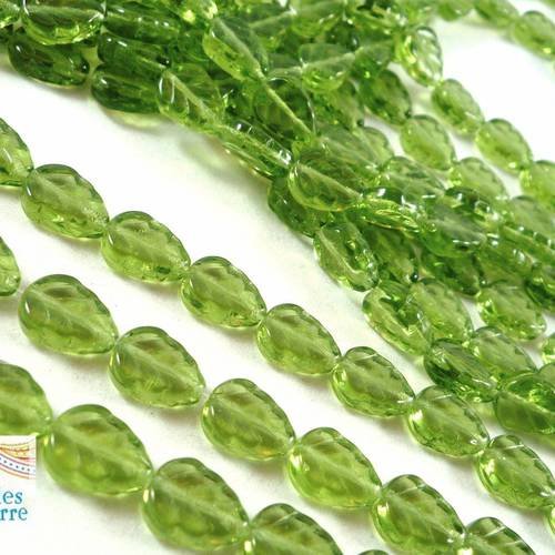 10 perles tchèques, feuilles olivine transparent ,8x10mm(ptch12) 