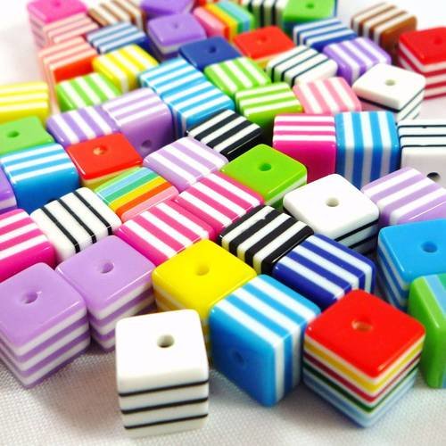 12 perles cubes multicolores,  acrylique, 8x8mm (ps15) 