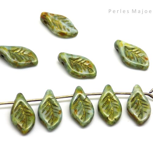 Perle tchèque feuille de laurier, pétales courbés, en verre pressé, tons vert, marron, patine bronze, 12 x 6 mm, lot de 8