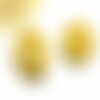 Perle tchèque fer à cheval, décor trèfle, verre pressé, opaque, jaune ocre, patine or antique, 21 x 18 mm, vendue a l'unité