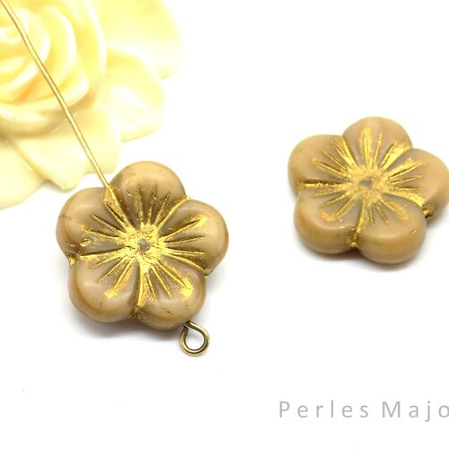 Perles tchèques fleur hibiscus marron clair mat patine bronze diamètre 20 mm lot de 2 pièces