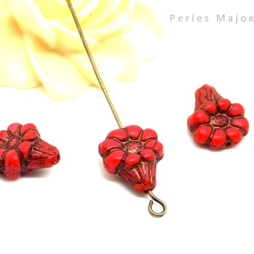 Perles fleurs tchèques, verre rouge mat et cuivre, 13 x 11 mm, lot de 4