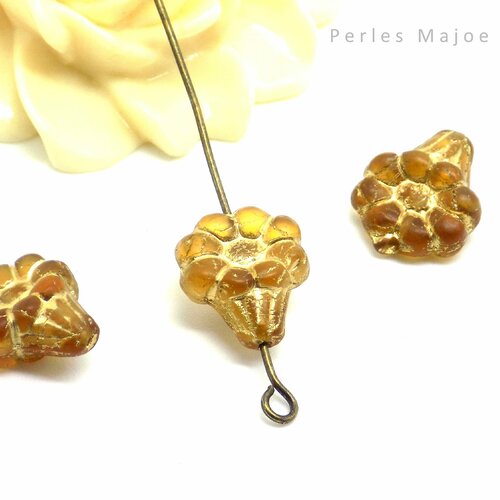 Perles fleurs tchèques, verre pressé, tons marron clair, miel patine dorée, 13 x 11 mm, lot de 4