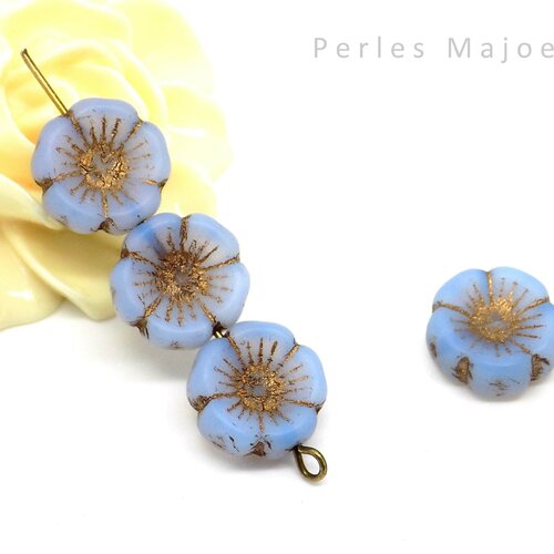 Perles tchèques fleur hawaïenne en verre picasso bleu clair patiné mat diamètre 14 mm lot de 4 pièces