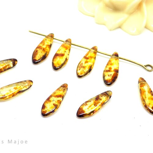 Perles tchèques dague, goutte, verre pressé, translucide, tons ambre, marron, 16 x 5 mm, lot de 10