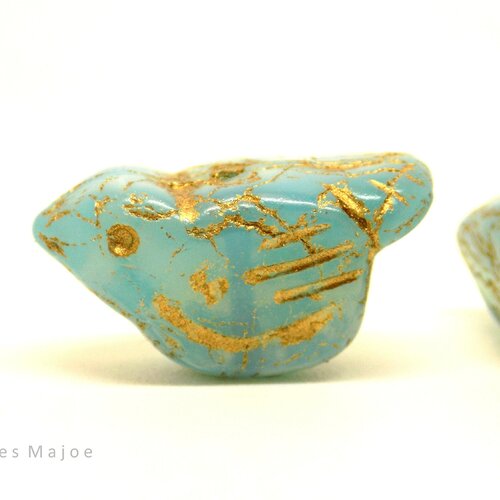 Perle tchèque oiseau, verre pressé, opaque, bleu ciel, patine or antique, 11 x 22 mm, vendu à l'unité