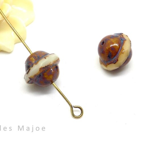Perles tchèques saturne en verre opaques ambre crème reflets bleu picasso 10 x 11 mm lot de 2