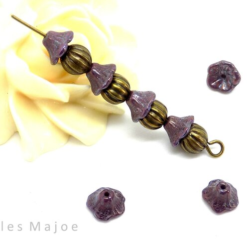 10 perles tchèque en verre coupelle petite cloche fleur couleur violet