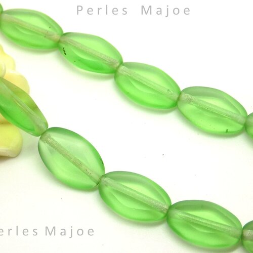 4 perles tchèques en verre plates forme losange vertes transparentes
