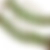 Perle tchèque fleur hawaïenne, semi translucide, verre pressé, verte, patine, diamètre 8 mm, lot de 8