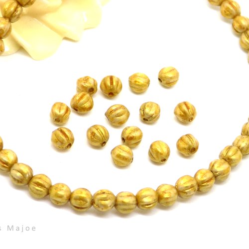 Perles tchèques melons, rondes, verre pressé, tons jaune ocre, mordoré, patine, 4 mm, lot de 30