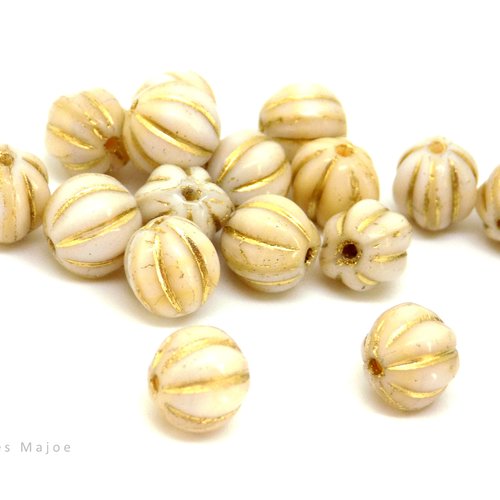 Perles tchèques melons, rondes, verre pressé opaque, couleur crème, or antique, patine, diamètre 8 mm, lot de 10
