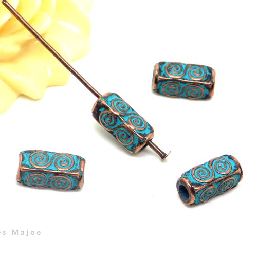 Perles tubes décorées style antique couleur cuivre, bleu turquoise, patine, 10 x 5 mm, lot de 4
