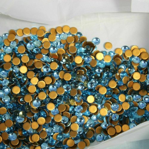 10 cabochons swarovski ronds 5 mm aquamarine (art.2090/4)