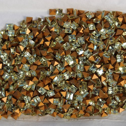 10 cabochons carrés swarovski 4 mm jonquil gold (4401)