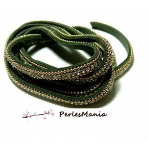 Environ 95cm de cordon suedine vert strass et chaine dore 5 par 3mm a1506