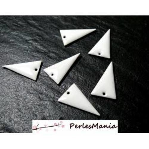 4 sequins médaillons style émaillés biface triangle blanc 13mm par 23mm ref 11
