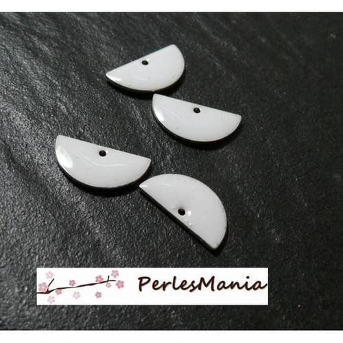 4 sequins médaillons style émaillés biface demi cercle blanc 15 par 8mm ref 1