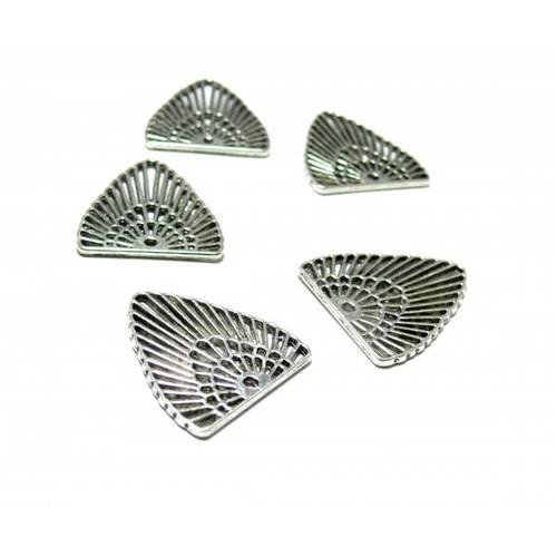 Ps110100541 pax 25 pendentifs boho chic triangle 22mm metal couleur argent antique