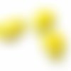 4 sequins médaillons style émaillés biface goutte jaune 15mm ref 8