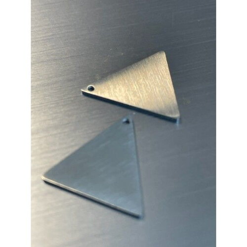 Ho13304c pax 4 pendentifs triangle 15 mm acier inoxydable 304 finition argenté